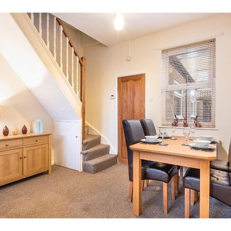 Beautiful 2 Bed With Free Parking - Pass The Keys Apartamento York Exterior foto